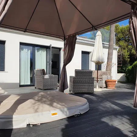 Sea Breeze Villa